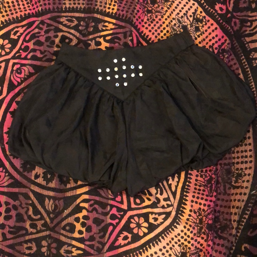 Black mini skirt/shorts XS